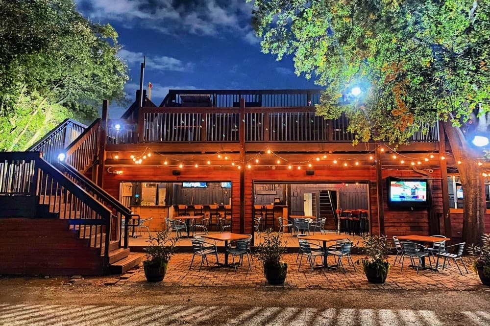Space Cadet brings menu of Tex-Mex, barbecue, Cajun dishes to North Main Street