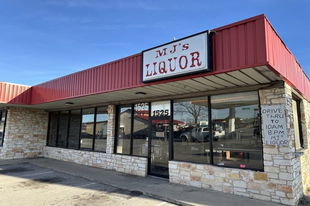 MJ's Liquor store closes in San Marcos