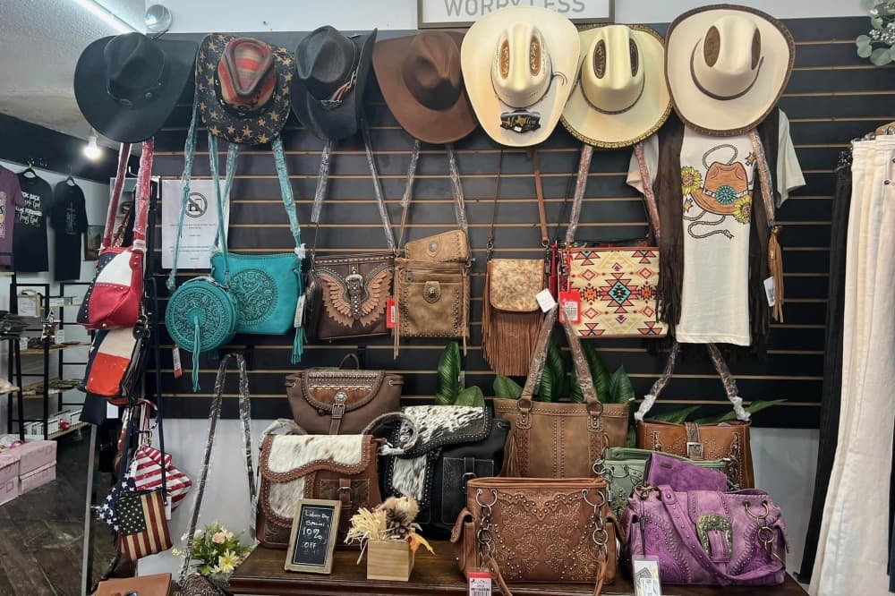 La’ Vie Boutique relocates to new spot in Old Town Spring