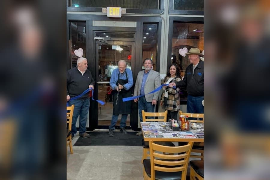 Ribbon cutting at Bill Smith's Cafe