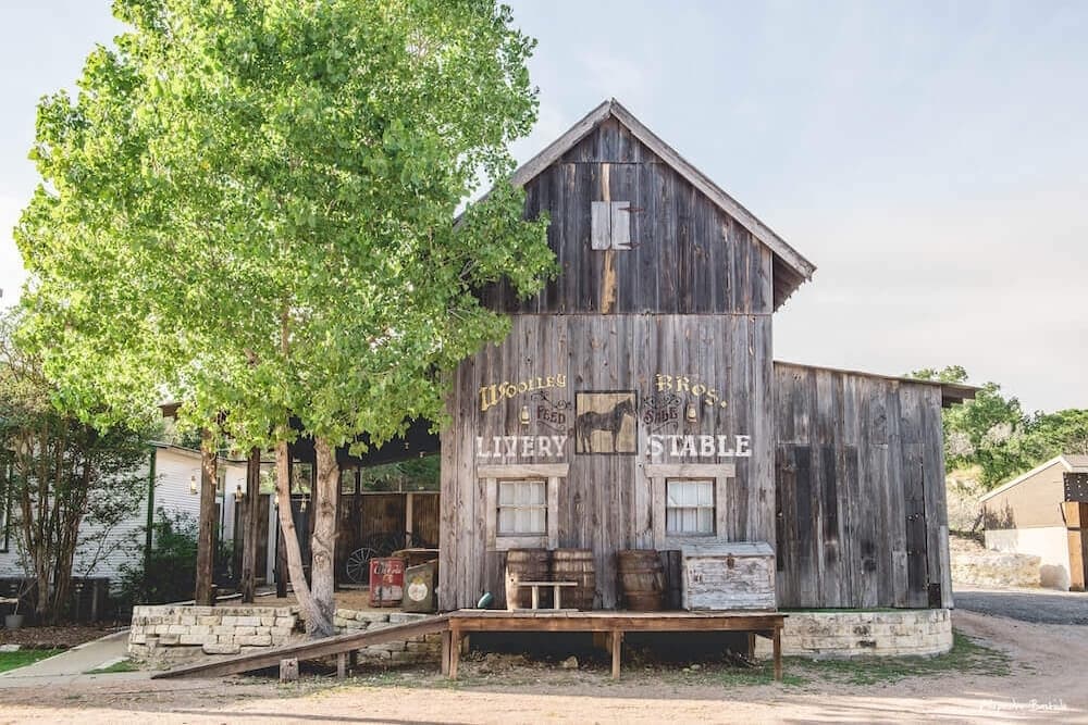 barn