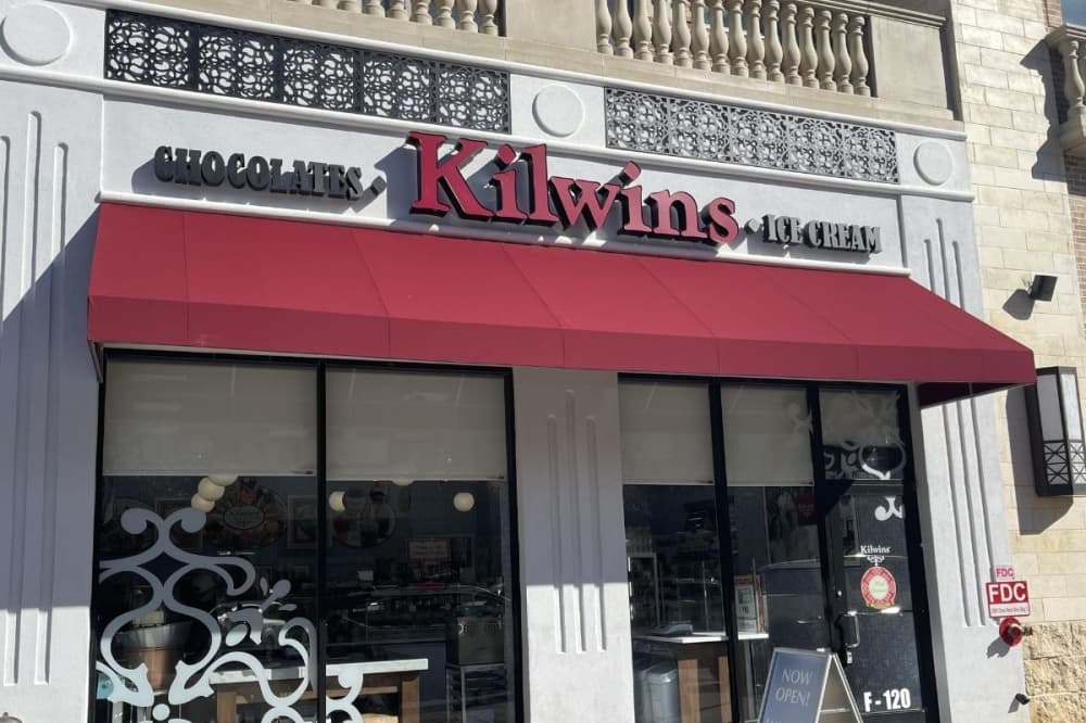 Exterior of Kilwins LaCenterra Cinco Ranch location