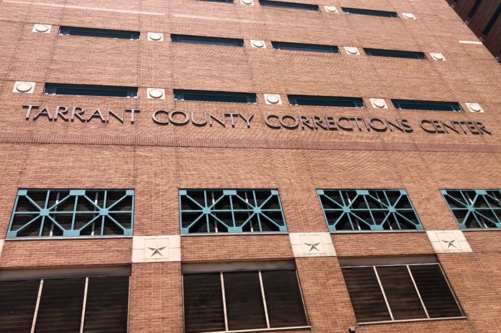 Tarrant County commissioners move to return prisoners from Garza County