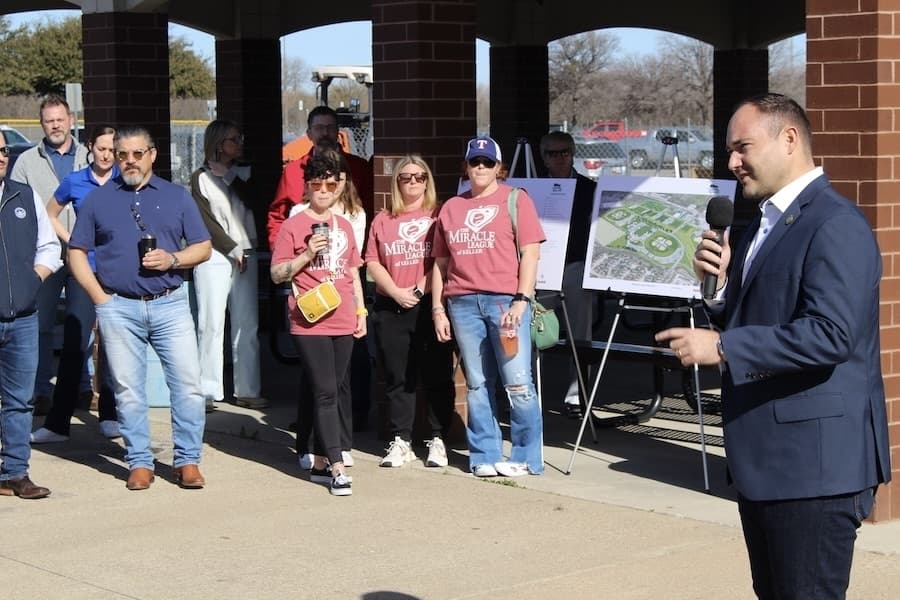 Keller officials, residents celebrate groundbreaking for park expansion