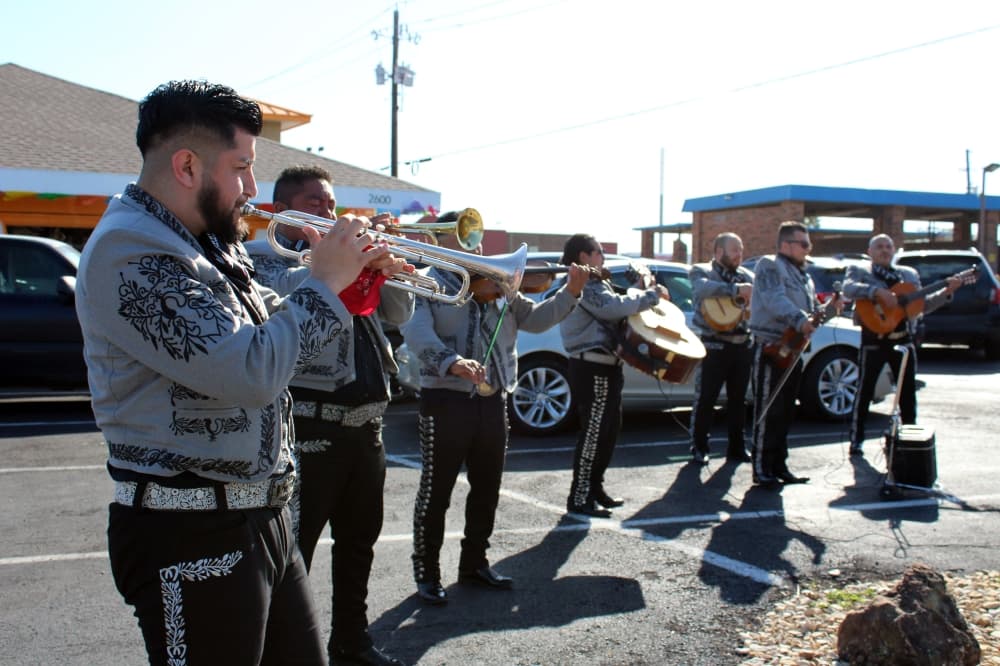 Taqueria Los Angeles relocates, holds grand opening in Plano