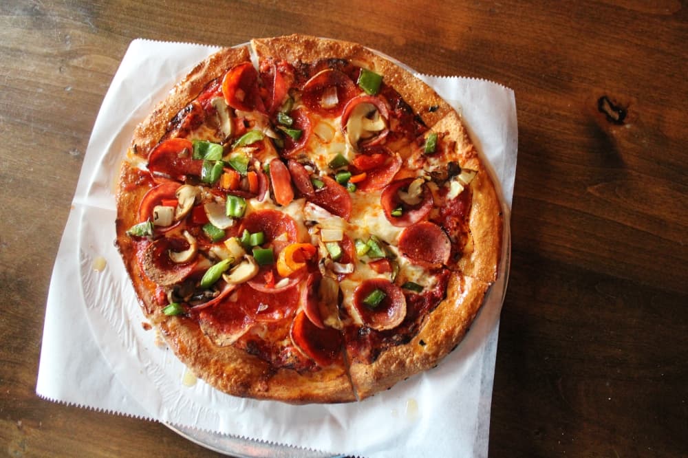 Deluxe pizza from Jimbo's