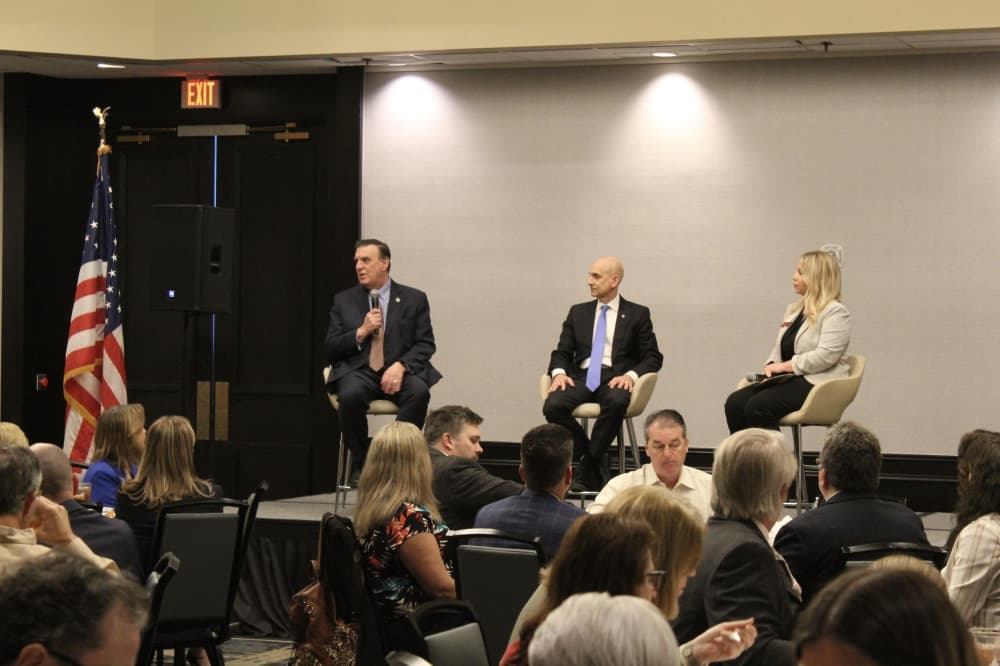 State senators discuss immigration, education during Clear Lake luncheon