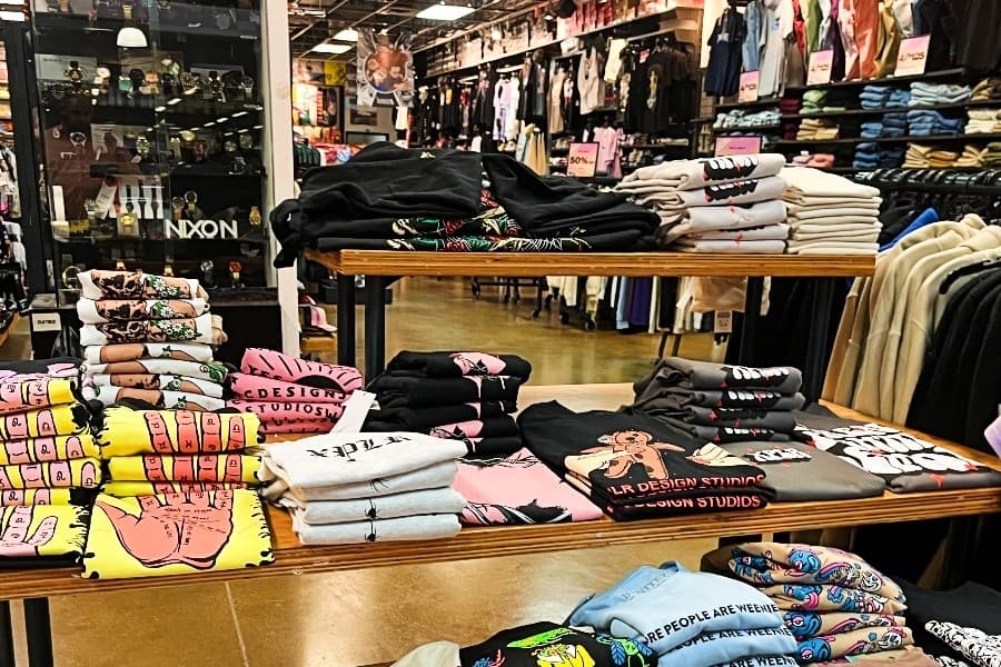 Zumiez moves back to original location in Grapevine Mills