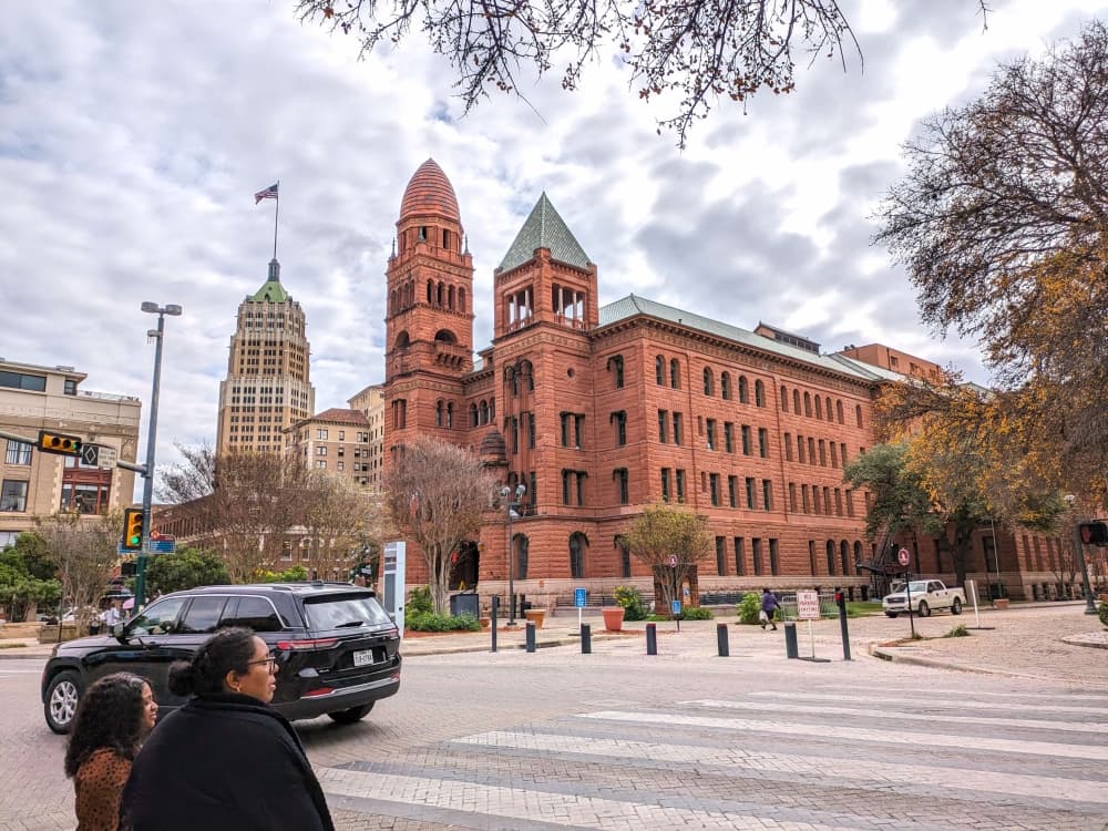 Bexar County Pct. 3 commissioner fends off primary challenge