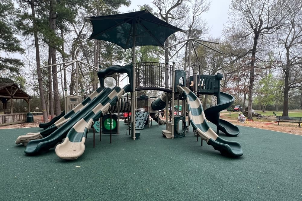 Forest Oaks Park playground now open for community use