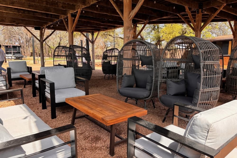 Oak Hill Social now serving coffee and cocktails in Southwest Austin