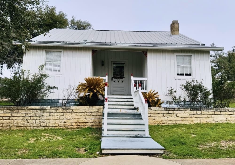 Bee Cave to move historic schoolhouse to Star Hill Ranch