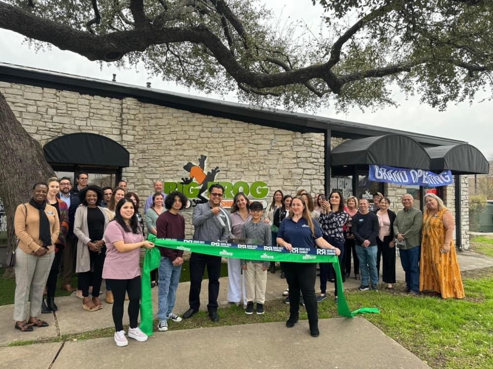 Big Frog Custom T-Shirts & More returns to Round Rock with commitment to creativity, community