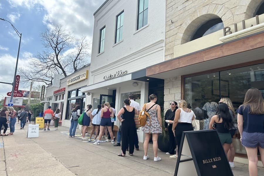 Outdoor Voices shutters stores, moves to online