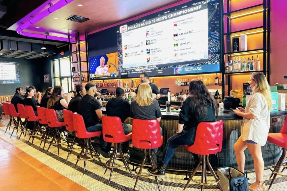Fanzo Sports Bar offers craft cocktails, more in south Frisco