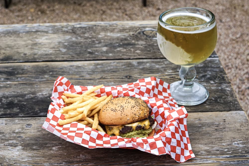 Redbud Ice House opens in former East Austin Contigo space