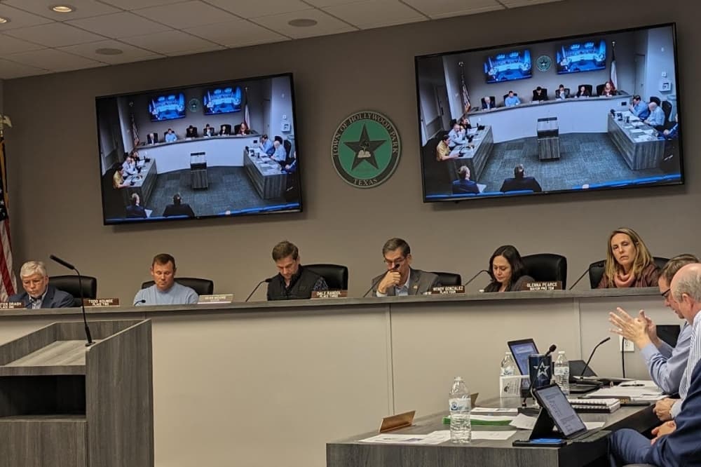 Hollywood Park accepting applications for upcoming council vacancy