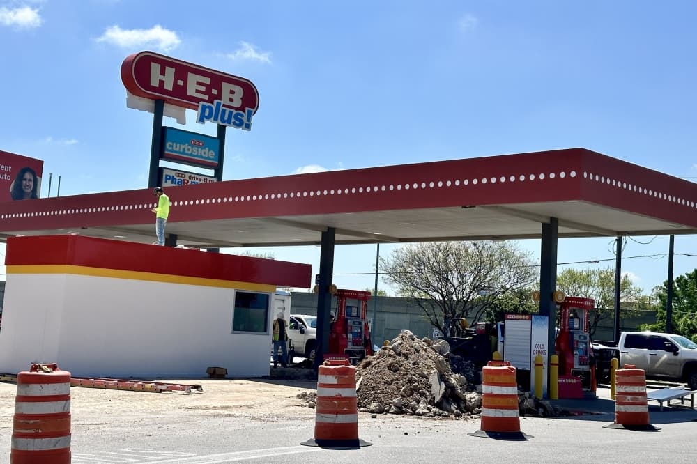 A look at the gas station with the HEB sign in the background.