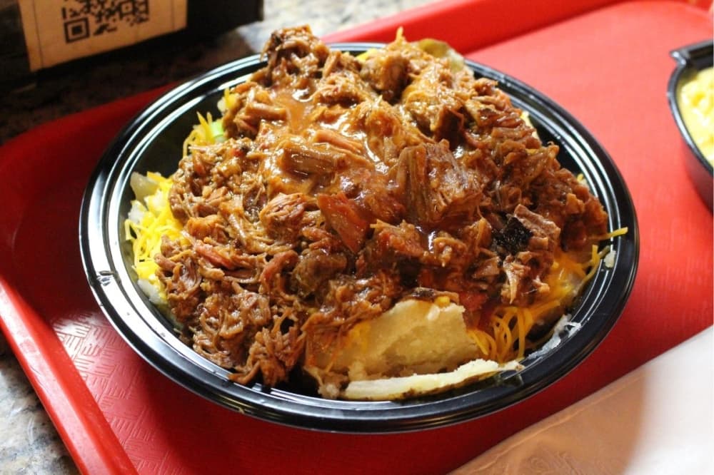 Central Texas Bar-B-Q makes restaurant feel like home in Pearland