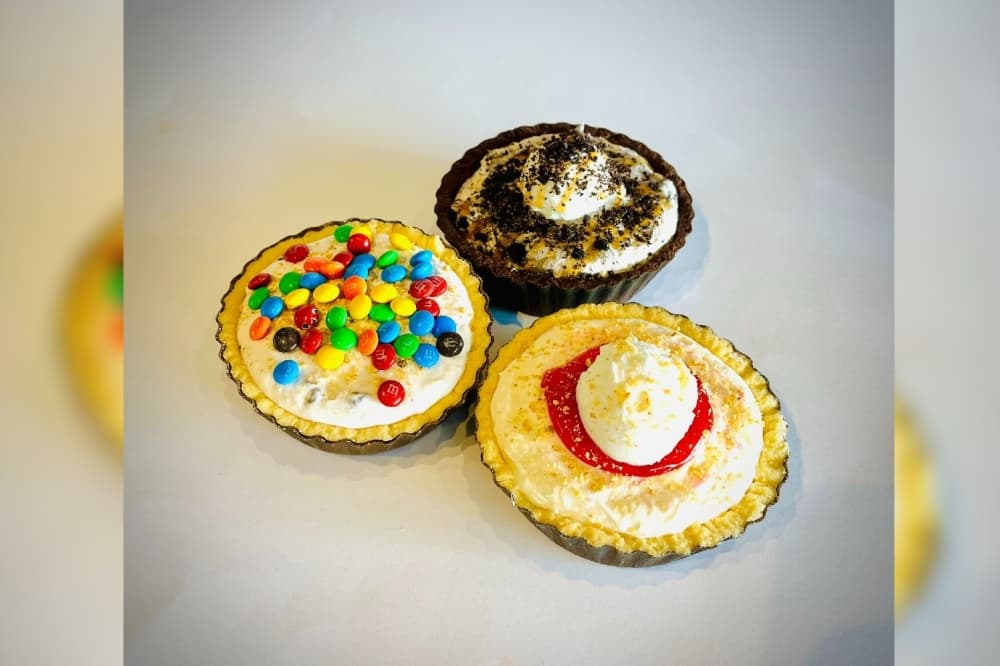 A 4-inch pie ($6.50) at Pie Bar includes the customer's choice of pie crust, including traditional blonde, chocolate or gluten-free; two scoops of up to two mousse flavors; and two toppings. (Courtesy Pie Bar)