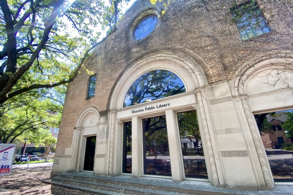 Freed-Montrose Neighborhood Library closes to public in preparation for new location