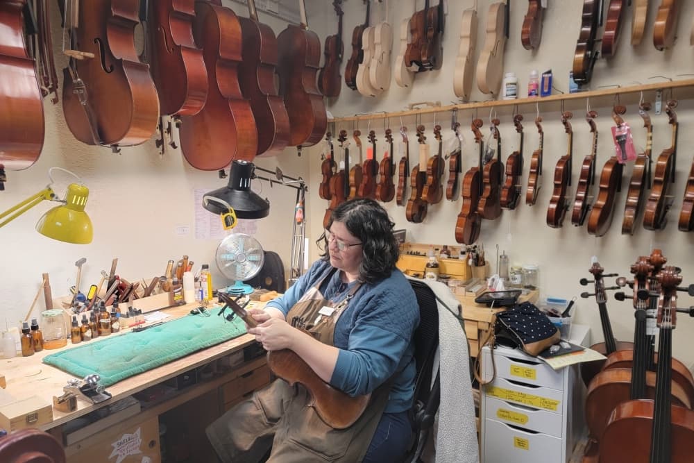 Mother-daughter duo's passion leads to Austin Strings music shop