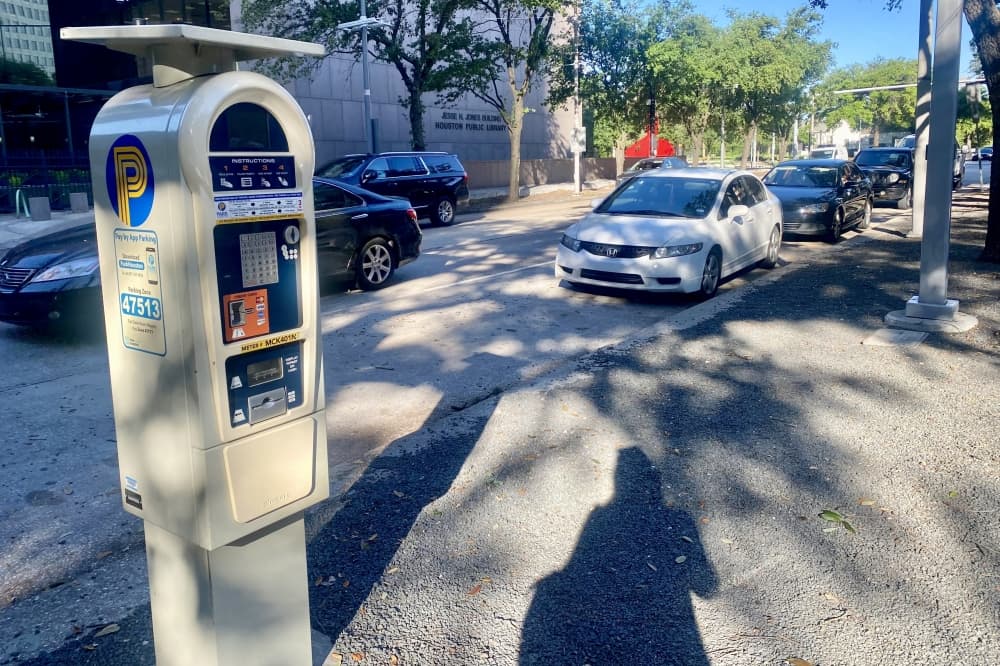 Houston City Council to vote on extending metered parking hours past 6 p.m.