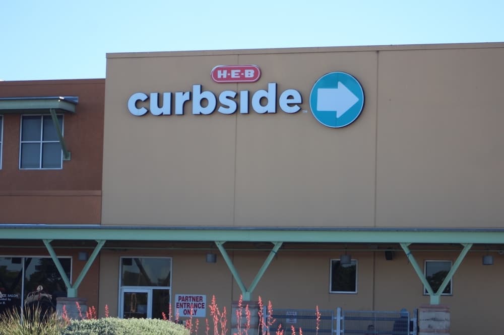 H-E-B Plus in Kyle to see curbside pickup expansion, True Texas BBQ addition