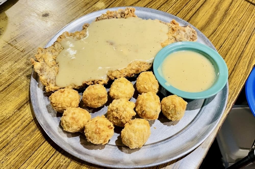 Southern cuisine, barbecue served for nearly 50 years at Hickory Hollow in Cy-Fair