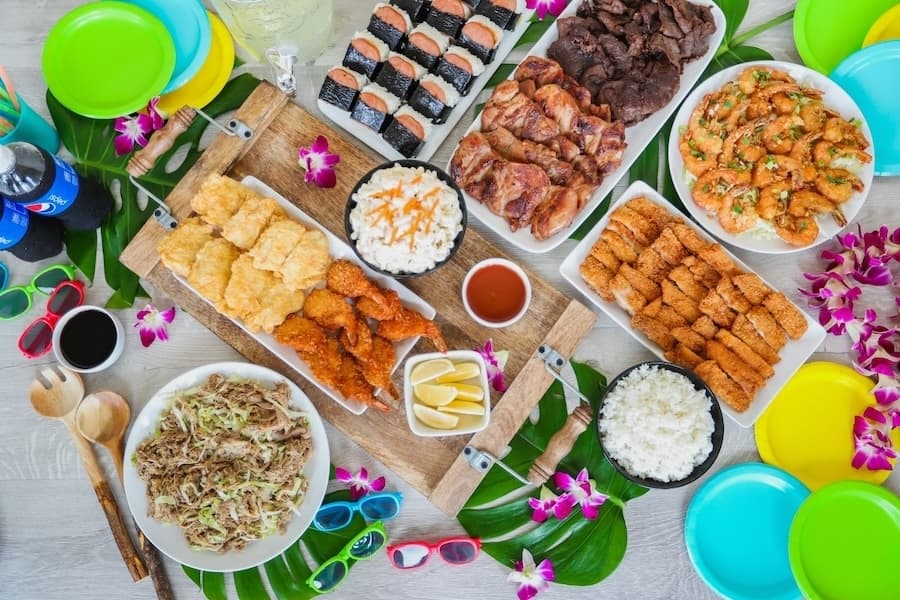 L&L Hawaiian Barbecue brings comfort food to Universal City