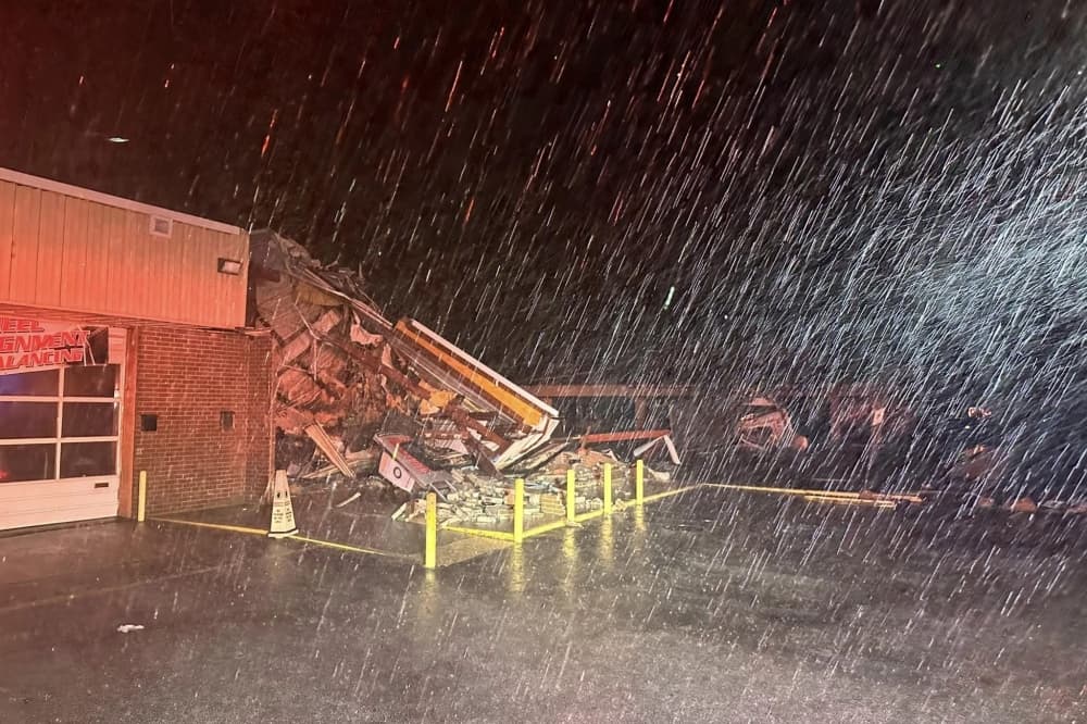 Early April 10 tornado cause damages to Katy businesses