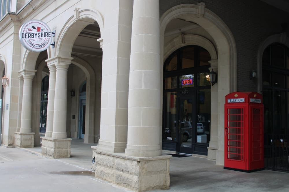 The Derbyshire offers British cuisine in Frisco