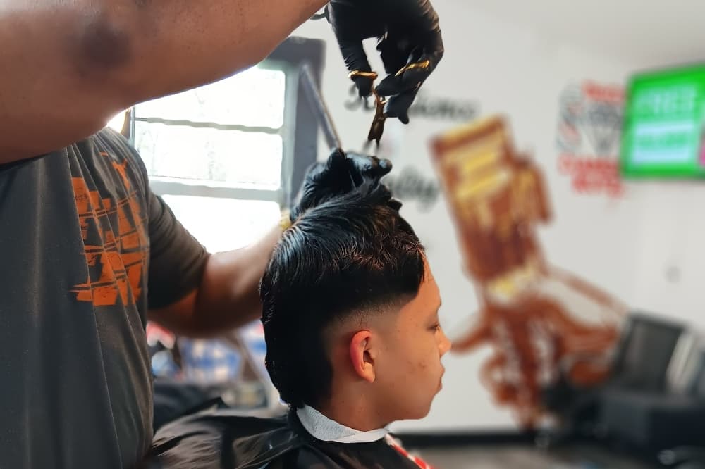 Thig's Diamond Kutz relocating in Hutto