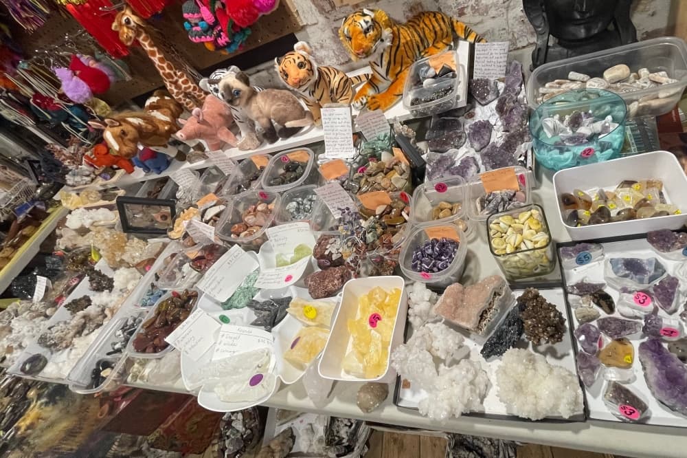 Tulasa’s Treasures reopens in new Old Town Spring storefront