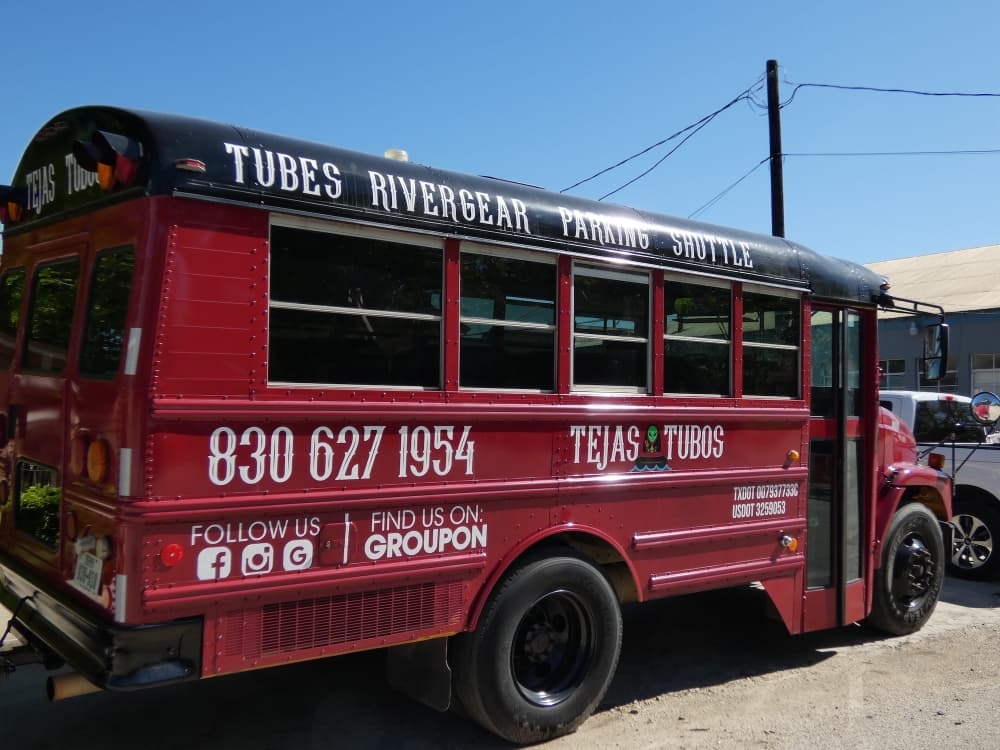 a shuttle bus for Tejas Tubos