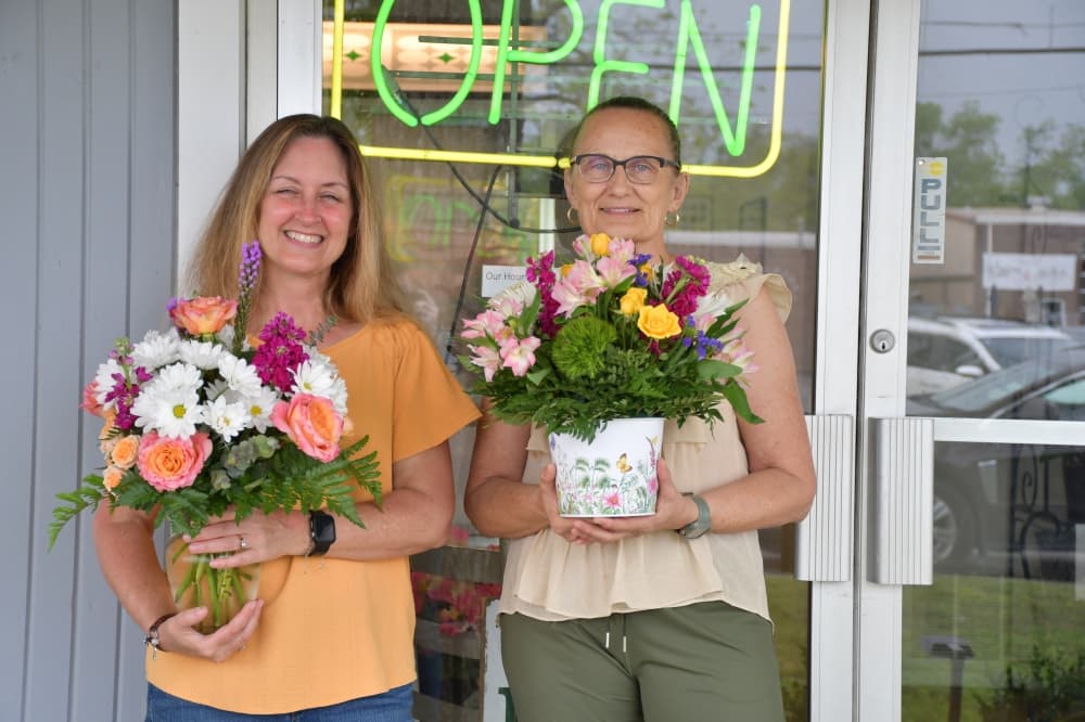 Grey House Blooms offers custom flower arrangements in Schertz