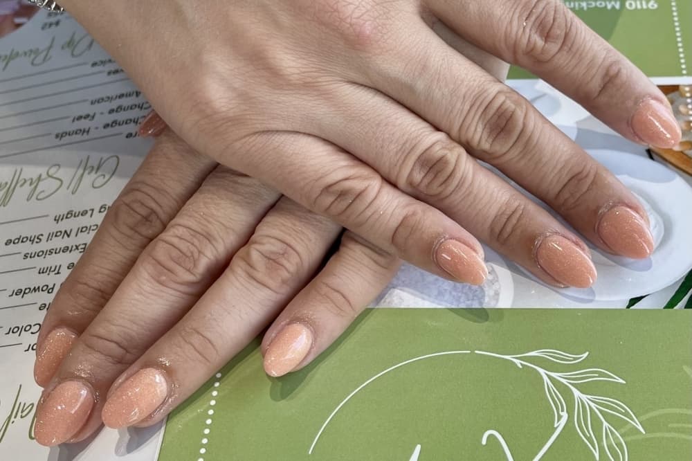 Xinh Nail Bar offers spa services in north Frisco
