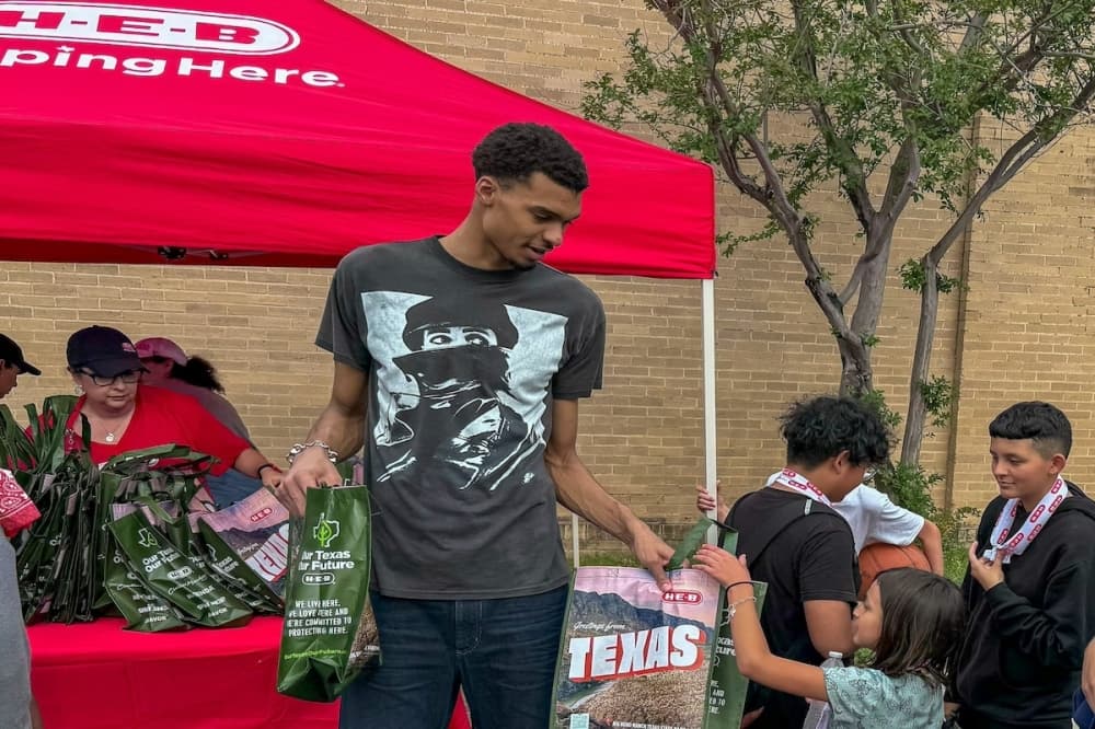 H-E-B will give 265K free reusable bags to customers across Texas on Earth Day