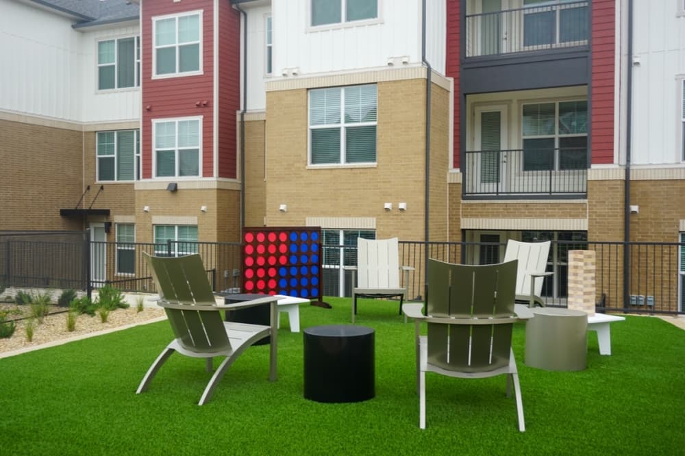 Outdoor seating area at apartment complex