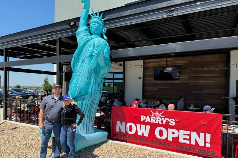 Parry's Pizzeria & Taphouse opens near Alliance Town Center