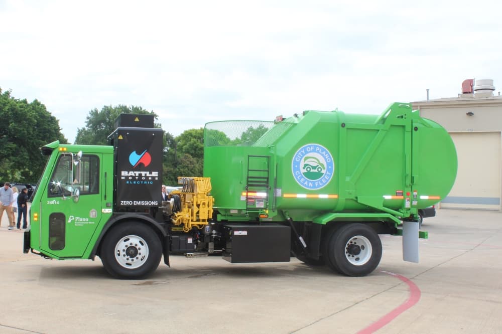 The new all-electric trash track can serve 1,100 homes on one charge. (Michael Crouchley/Community Impact)