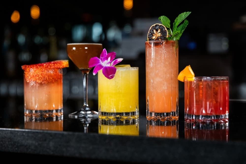 Jethro's Cocktail Lounge now open in Montrose
