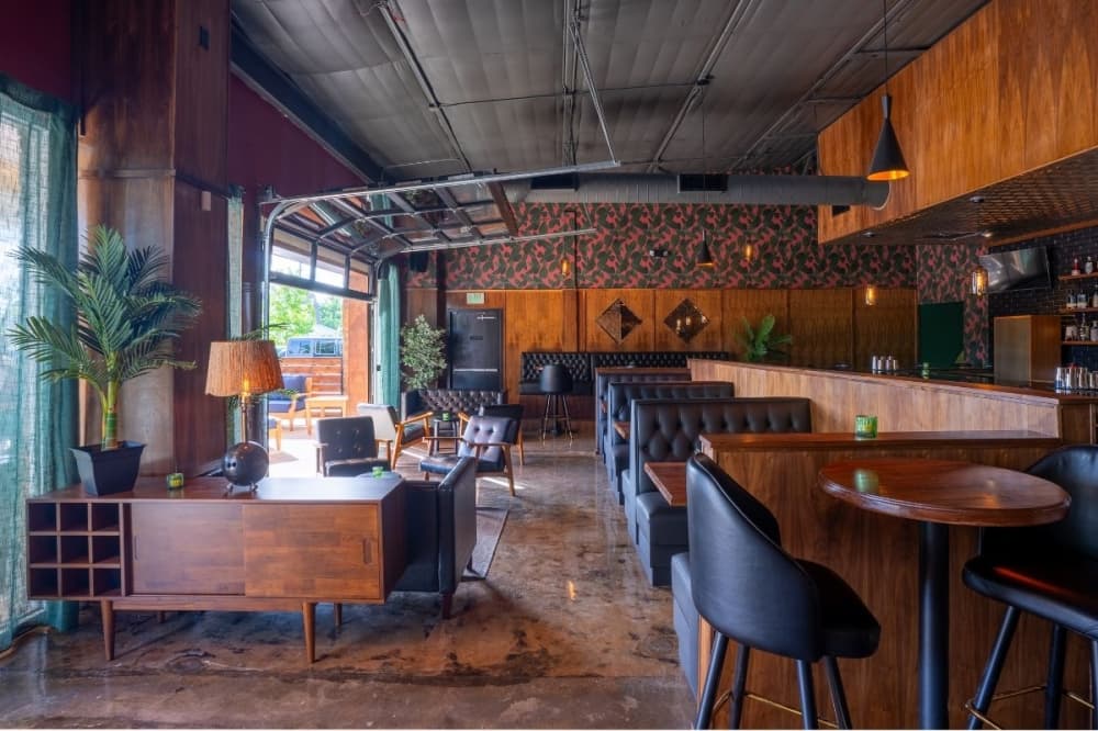 Jethro's interior space