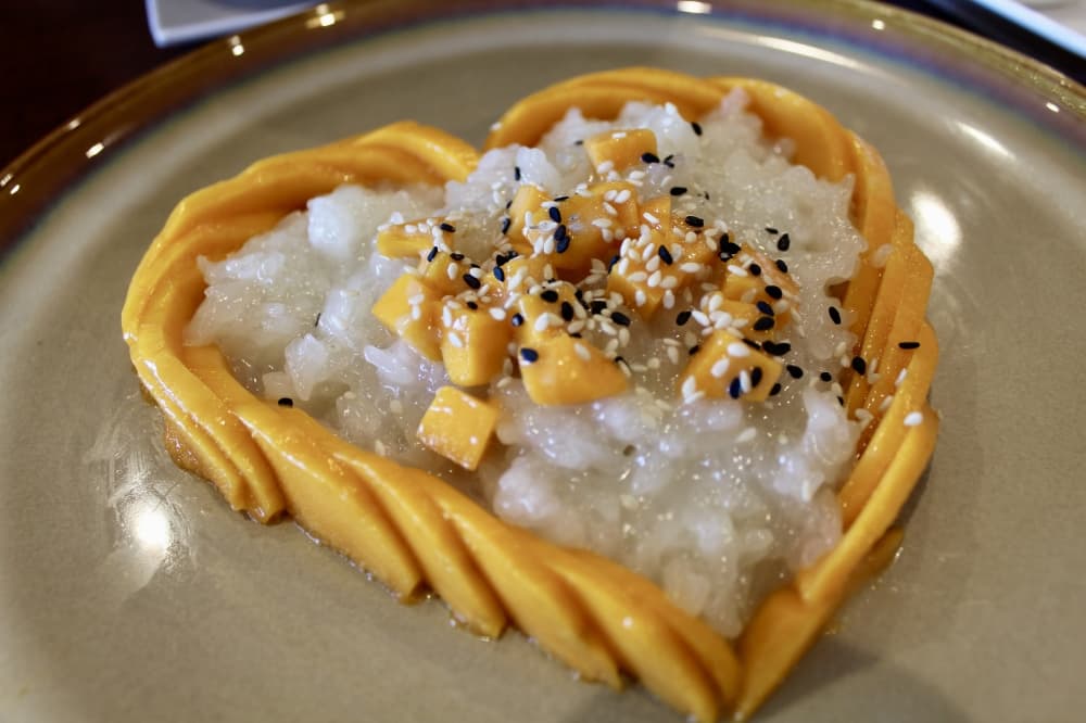 mango sticky rice in shape of heart