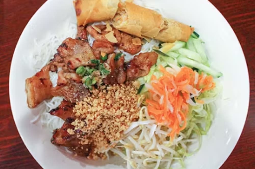 Simply Pho and Grill open in The Woodlands