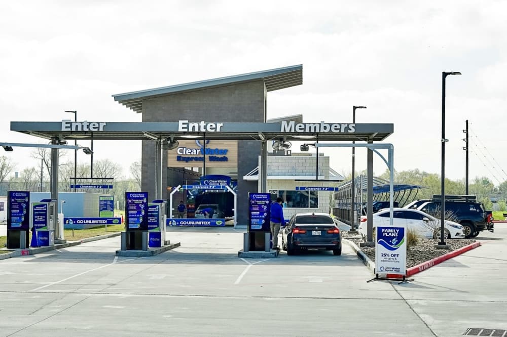 ClearWater Express Wash expands business to the Heights