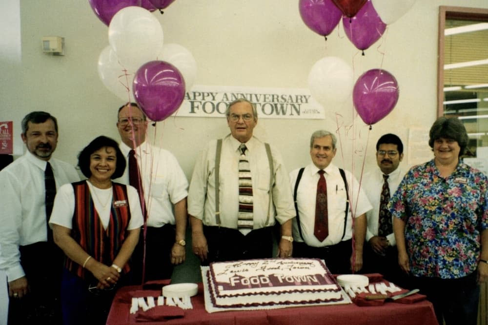 Food Town celebrates 30-year milestone serving Houston communities