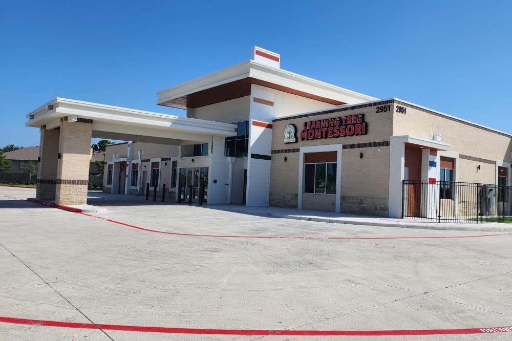 Learning Tree Montessori building and entrance located at 2951 Taylor Burk Drive in McKinney.
