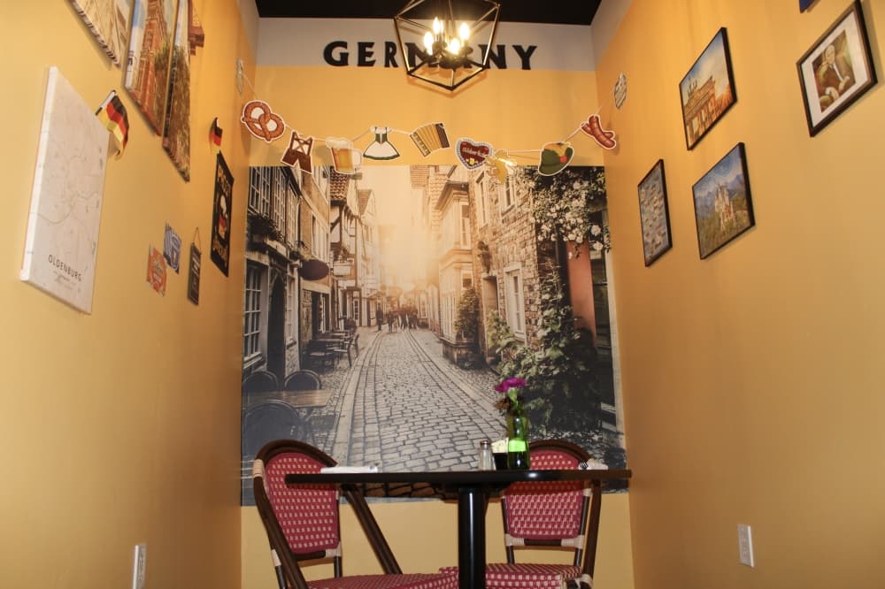 Germany themed room with table for two
