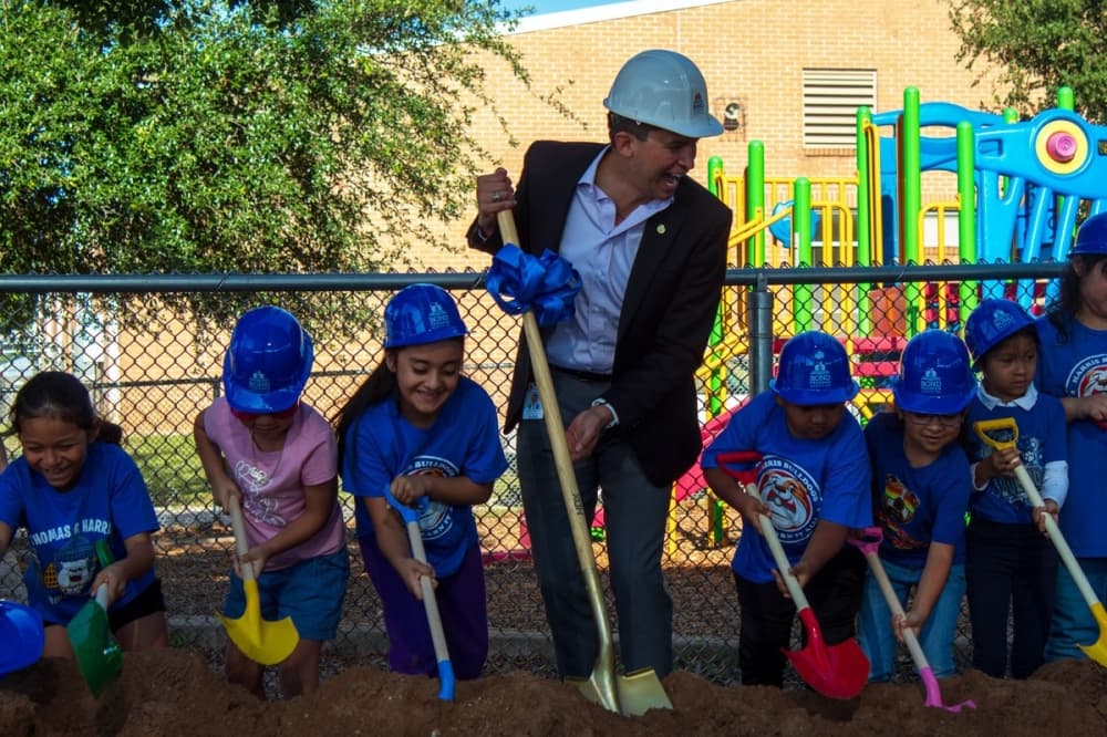 Harris Elementary community celebrates campus modernization groundbreaking